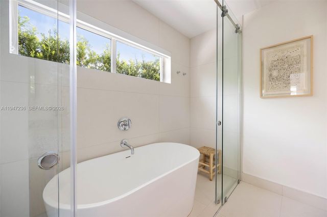 6055 SW 38th St, Miami, FL 33155