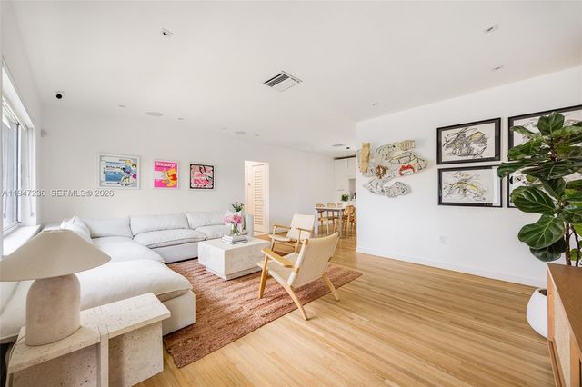 6055 SW 38th St, Miami, FL 33155