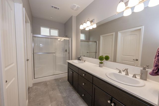 3537 Lincoln Avenue, Clovis, CA 93619