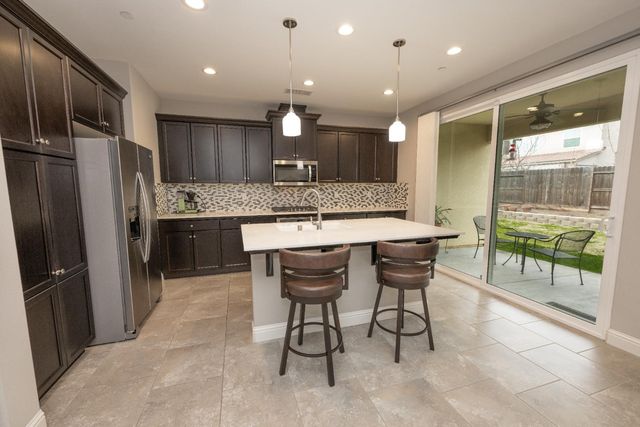 3537 Lincoln Avenue, Clovis, CA 93619