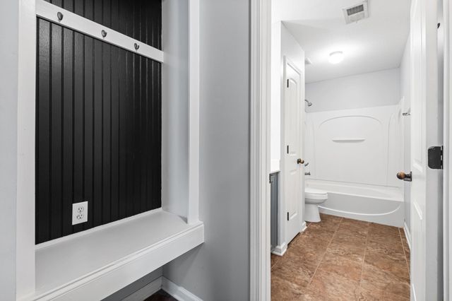 8887 MACON RD, Memphis, TN 38018