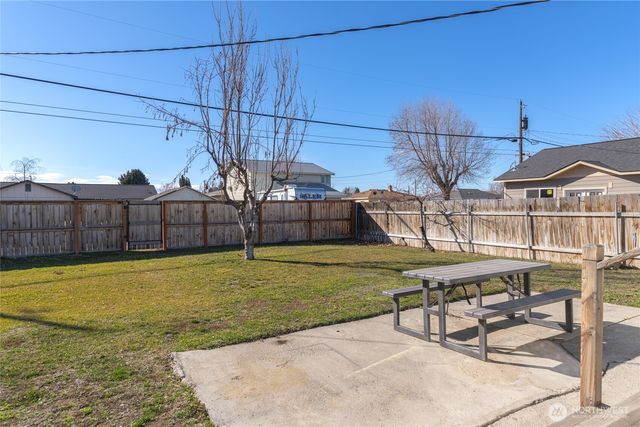 506 J Street SW, Quincy, WA 98848