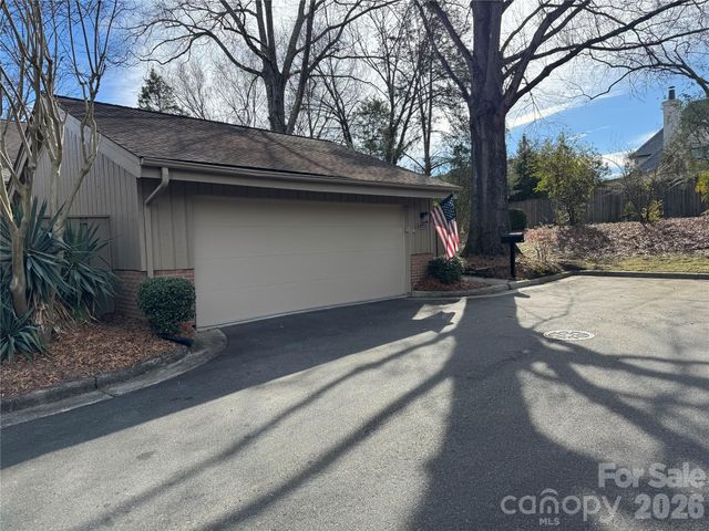 4913 Torrey Pines Court, Charlotte, NC 28226