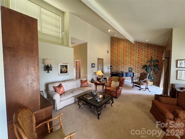 4913 Torrey Pines Court, Charlotte, NC 28226