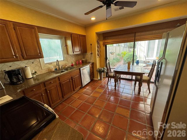 4913 Torrey Pines Court, Charlotte, NC 28226