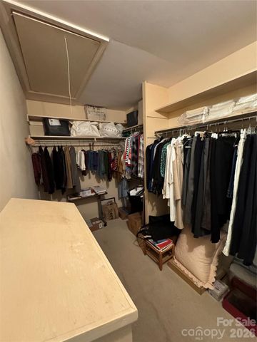 4913 Torrey Pines Court, Charlotte, NC 28226