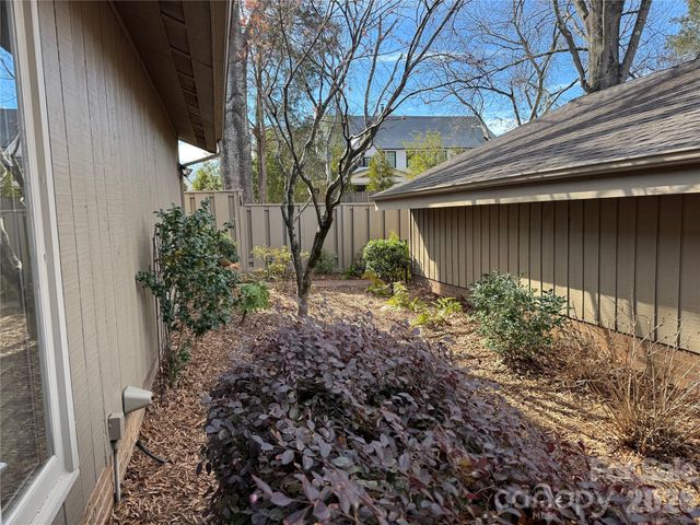 4913 Torrey Pines Court, Charlotte, NC 28226