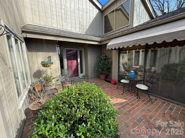 4913 Torrey Pines Court, Charlotte, NC 28226