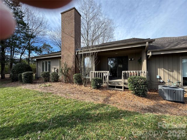 4913 Torrey Pines Court, Charlotte, NC 28226