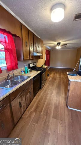 180 N Main Street NW, Gordon, GA 31031
