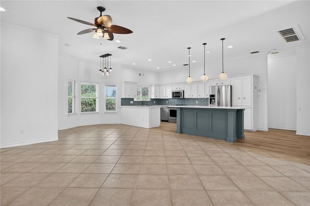 14901 Dasmarinas Dr, Corpus Christi, TX 78418