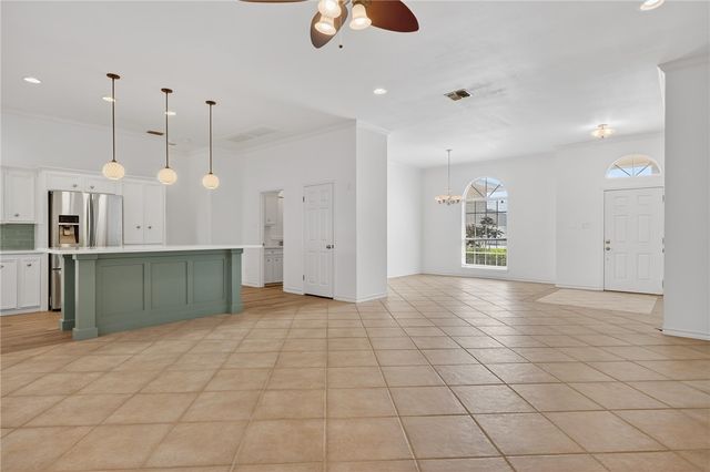 14901 Dasmarinas Dr, Corpus Christi, TX 78418