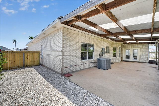 14901 Dasmarinas Dr, Corpus Christi, TX 78418