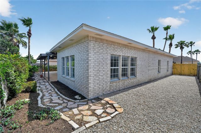 14901 Dasmarinas Dr, Corpus Christi, TX 78418