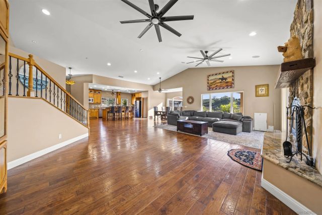 16951 Old Coach Rd, Poway, CA 92064