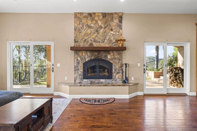 16951 Old Coach Rd, Poway, CA 92064