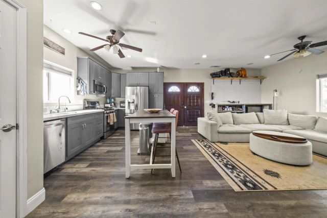 16951 Old Coach Rd, Poway, CA 92064