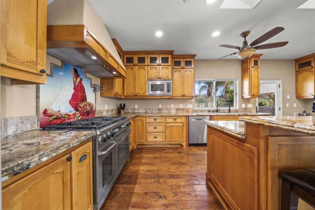 16951 Old Coach Rd, Poway, CA 92064