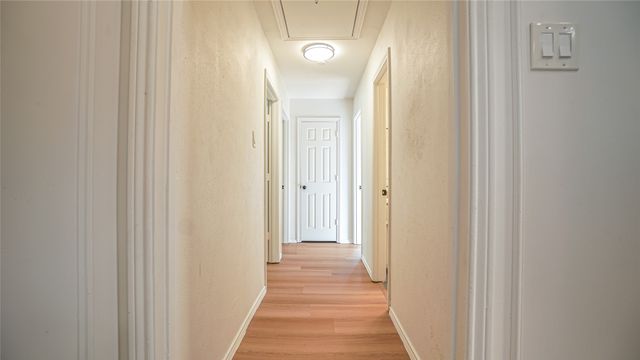 1917 Middle Glen Drive, Carrollton, TX 75007