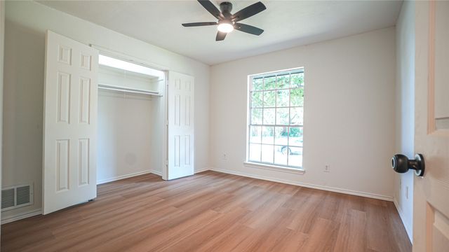1917 Middle Glen Drive, Carrollton, TX 75007