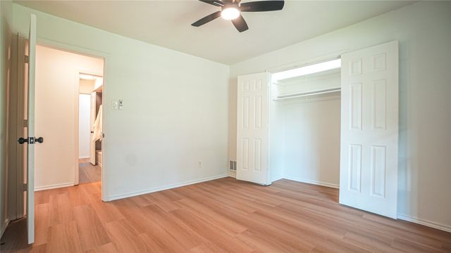 1917 Middle Glen Drive, Carrollton, TX 75007