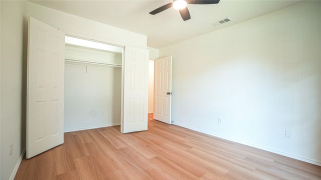 1917 Middle Glen Drive, Carrollton, TX 75007