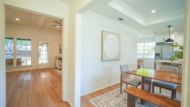 1917 Middle Glen Drive, Carrollton, TX 75007