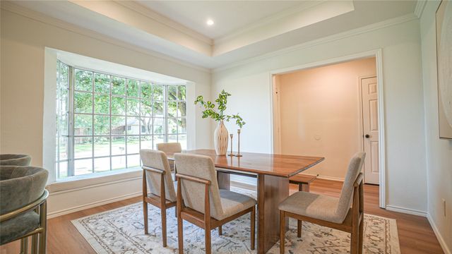 1917 Middle Glen Drive, Carrollton, TX 75007