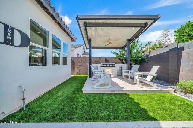 17208 W MOUNTAINAIR Street, Surprise, AZ 85388