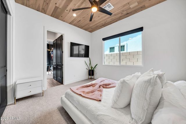 17208 W MOUNTAINAIR Street, Surprise, AZ 85388