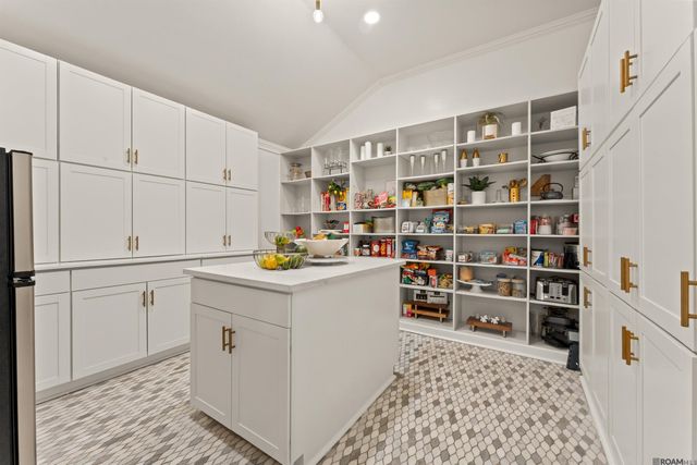 8720 W Fairway Dr, Baton Rouge, LA 70809