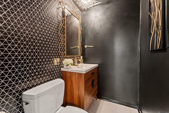 8720 W Fairway Dr, Baton Rouge, LA 70809