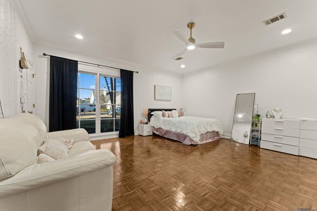 8720 W Fairway Dr, Baton Rouge, LA 70809