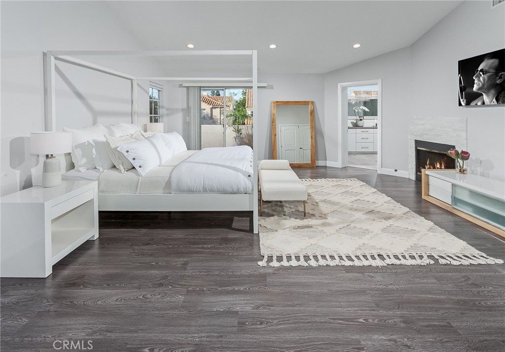 Image 10 of property listing at 23218 Runnymede Street, West Hills, CA 91307