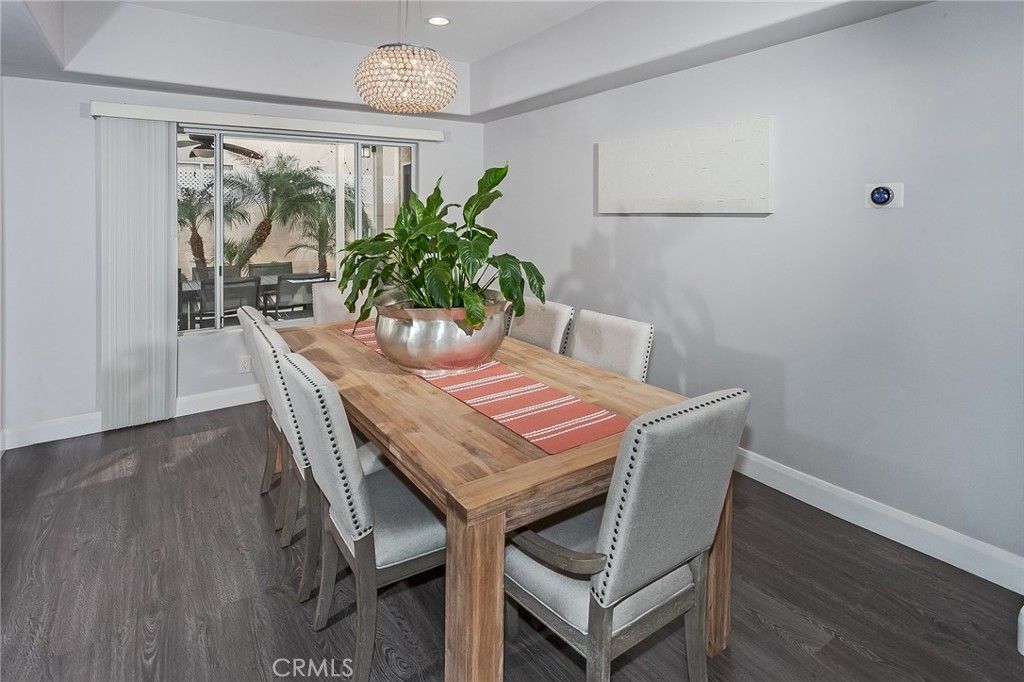 Image 7 of property listing at 23218 Runnymede Street, West Hills, CA 91307