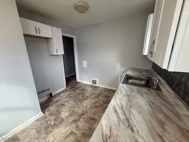 4377 Ingleside Road, Warrensville Heights, OH 44128