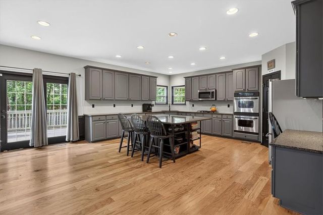 200 White Cloud Run, Canton, GA 30114