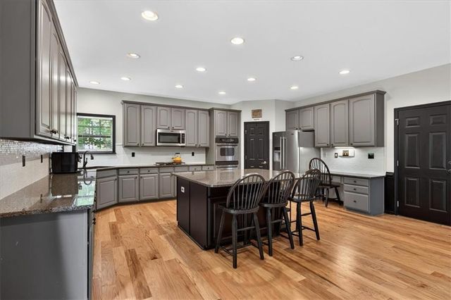 200 White Cloud Run, Canton, GA 30114