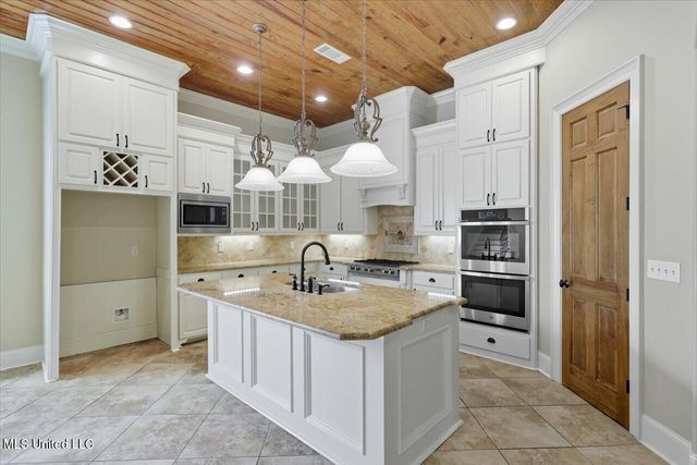 422 Summerville Drive, Madison, MS 39110