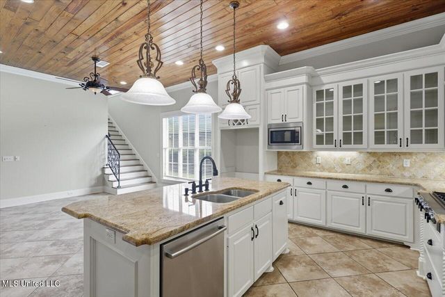 422 Summerville Drive, Madison, MS 39110