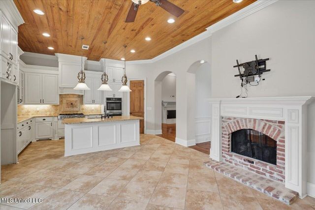 422 Summerville Drive, Madison, MS 39110