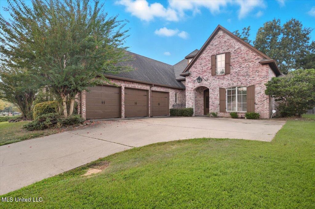 422 Summerville Drive, Madison, MS 39110