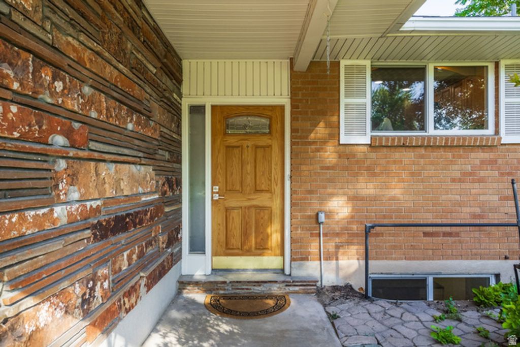 6284 S JAMESTOWN CIR, Murray, UT 84121 — photo 4