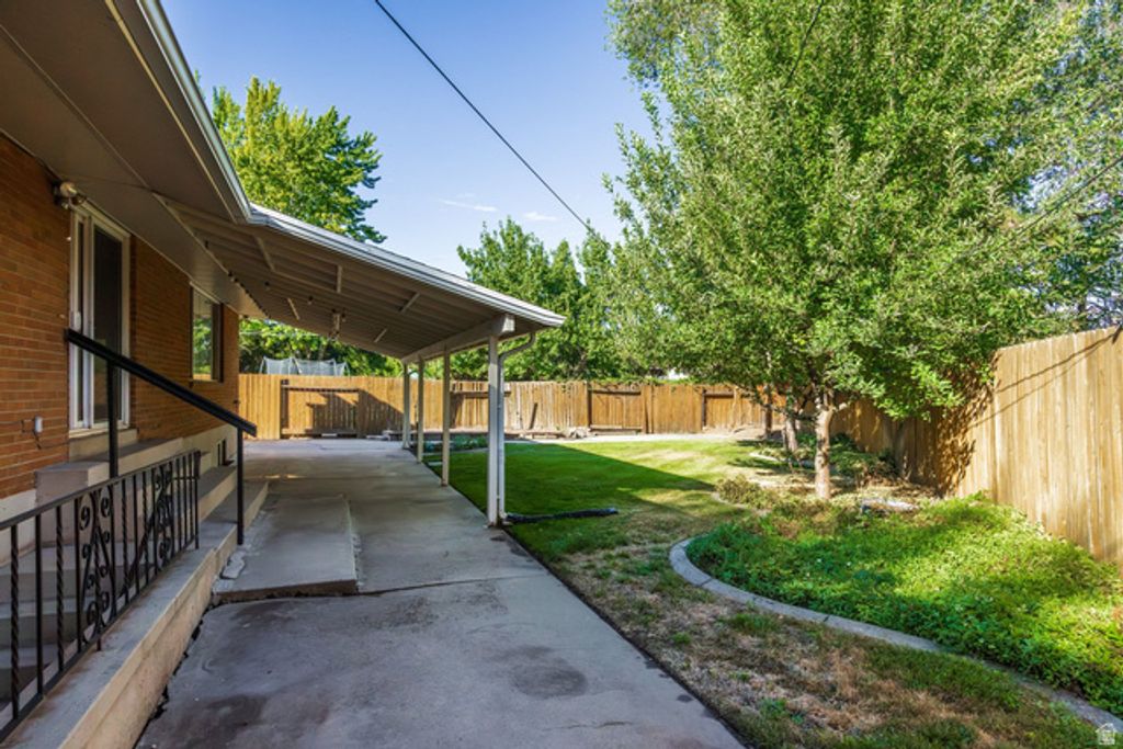 6284 S JAMESTOWN CIR, Murray, UT 84121 — photo 5