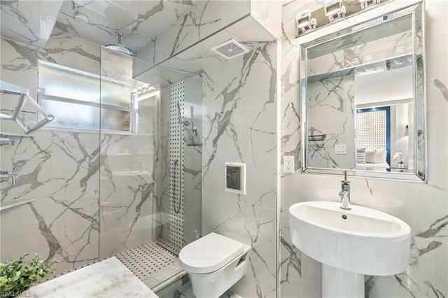 980 7th AVE S 109, Naples, FL 34102