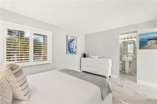 980 7th AVE S 109, Naples, FL 34102