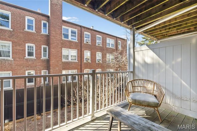 4235 W Pine Boulevard 3, St Louis, MO 63108