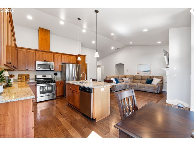 346 RIVER LOOP 1, Eugene, OR 97404