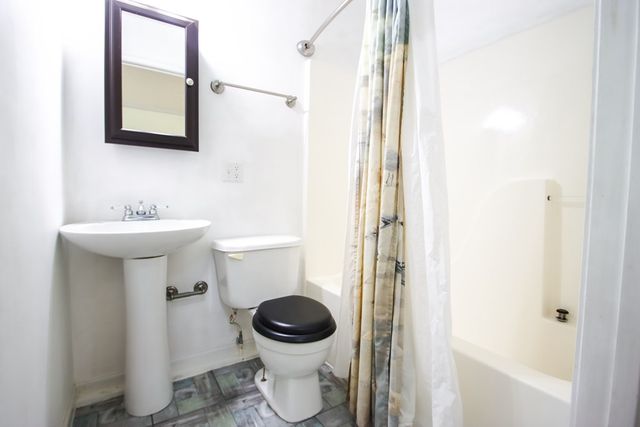 210 Kingwood Dr, Sparta, TN 38583