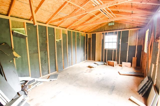 210 Kingwood Dr, Sparta, TN 38583